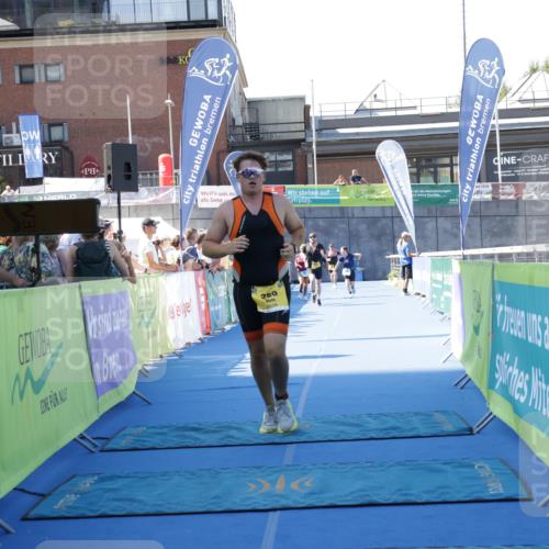 09.08.2026 - GEWOBA Citytriathlon Bremen Yannick Fuchs http://msf.ph/oto/9934363 09.08.2026 11:34:59 Ziel 195, 289, 324 meine-sportfotos.de