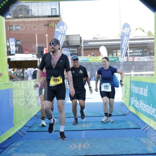 09.08.2026 - GEWOBA Citytriathlon Bremen Yannick Fuchs http://msf.ph/oto/9934392 09.08.2026 11:35:06 Ziel 195, 324, 403 meine-sportfotos.de
