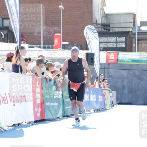 09.08.2026 - GEWOBA Citytriathlon Bremen Yannick Fuchs http://msf.ph/oto/9934419 09.08.2026 14:37:32 Ziel 860 meine-sportfotos.de