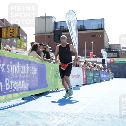 09.08.2026 - GEWOBA Citytriathlon Bremen Yannick Fuchs http://msf.ph/oto/9934420 09.08.2026 14:37:34 Ziel 860 meine-sportfotos.de
