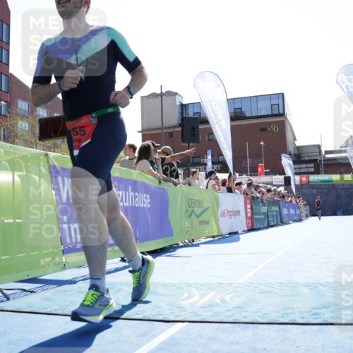 09.08.2026 - GEWOBA Citytriathlon Bremen Yannick Fuchs http://msf.ph/oto/9934436 09.08.2026 14:37:58 Ziel 655 meine-sportfotos.de