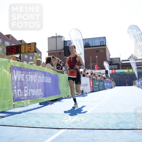 09.08.2026 - GEWOBA Citytriathlon Bremen Yannick Fuchs http://msf.ph/oto/9934446 09.08.2026 14:38:06 Ziel 889 meine-sportfotos.de