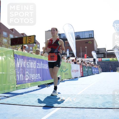 09.08.2026 - GEWOBA Citytriathlon Bremen Yannick Fuchs http://msf.ph/oto/9934449 09.08.2026 14:38:06 Ziel 889 meine-sportfotos.de