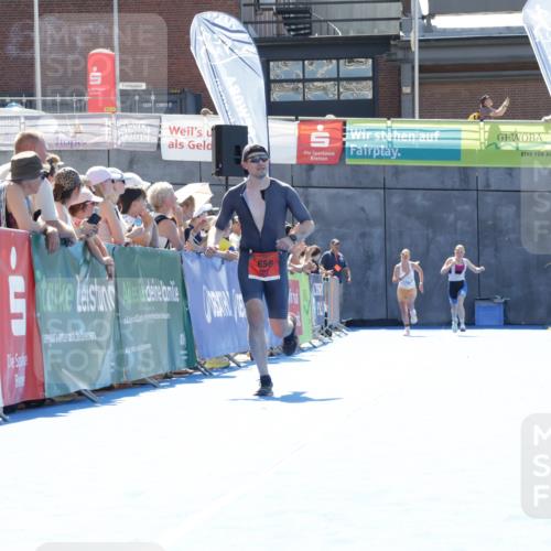 09.08.2026 - GEWOBA Citytriathlon Bremen Yannick Fuchs http://msf.ph/oto/9934455 09.08.2026 14:38:14 Ziel 656 meine-sportfotos.de