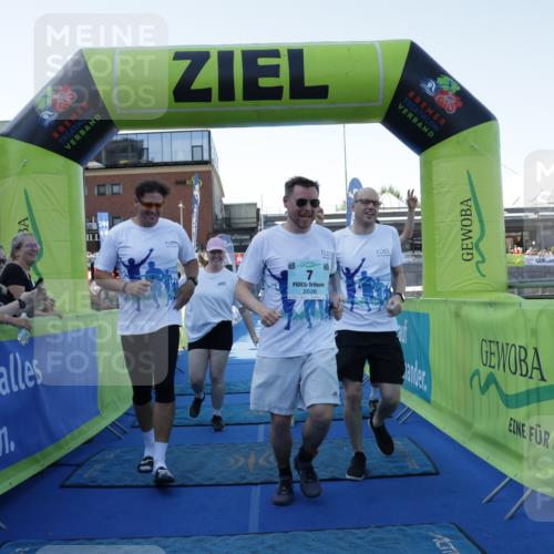 09.08.2026 - GEWOBA Citytriathlon Bremen Yannick Fuchs http://msf.ph/oto/9934456 09.08.2026 11:35:23 Ziel 3, 7, 183 meine-sportfotos.de
