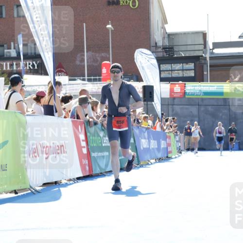 09.08.2026 - GEWOBA Citytriathlon Bremen Yannick Fuchs http://msf.ph/oto/9934457 09.08.2026 14:38:16 Ziel 656 meine-sportfotos.de