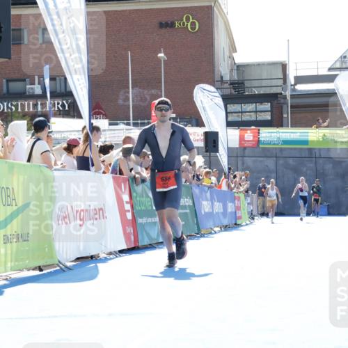 09.08.2026 - GEWOBA Citytriathlon Bremen Yannick Fuchs http://msf.ph/oto/9934458 09.08.2026 14:38:16 Ziel 656 meine-sportfotos.de