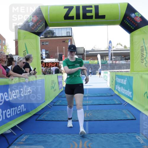09.08.2026 - GEWOBA Citytriathlon Bremen Yannick Fuchs http://msf.ph/oto/9934469 09.08.2026 11:35:31 Ziel 3 meine-sportfotos.de
