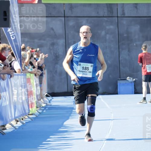09.08.2026 - GEWOBA Citytriathlon Bremen Yannick Fuchs http://msf.ph/oto/9934475 09.08.2026 11:35:37 Ziel 185 meine-sportfotos.de