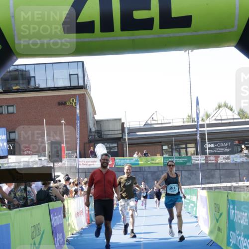 09.08.2026 - GEWOBA Citytriathlon Bremen Yannick Fuchs http://msf.ph/oto/9934521 09.08.2026 11:35:55 Ziel 87, 211, 448 meine-sportfotos.de