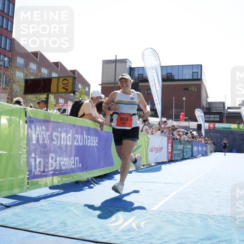 09.08.2026 - GEWOBA Citytriathlon Bremen Yannick Fuchs http://msf.ph/oto/9934536 09.08.2026 14:38:45 Ziel 855, 884, 913 meine-sportfotos.de