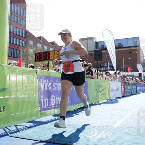09.08.2026 - GEWOBA Citytriathlon Bremen Yannick Fuchs http://msf.ph/oto/9934539 09.08.2026 14:38:45 Ziel 855, 884, 913 meine-sportfotos.de