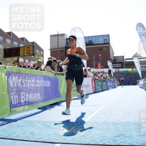 09.08.2026 - GEWOBA Citytriathlon Bremen Yannick Fuchs http://msf.ph/oto/9934558 09.08.2026 14:38:51 Ziel 887 meine-sportfotos.de