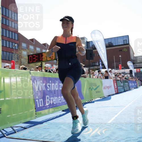 09.08.2026 - GEWOBA Citytriathlon Bremen Yannick Fuchs http://msf.ph/oto/9934562 09.08.2026 14:38:51 Ziel 887 meine-sportfotos.de