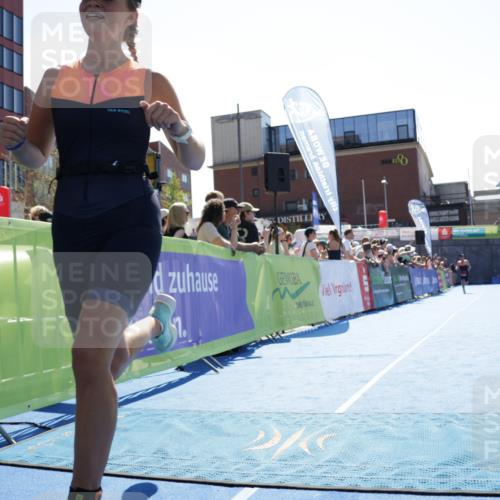 09.08.2026 - GEWOBA Citytriathlon Bremen Yannick Fuchs http://msf.ph/oto/9934564 09.08.2026 14:38:51 Ziel 887 meine-sportfotos.de