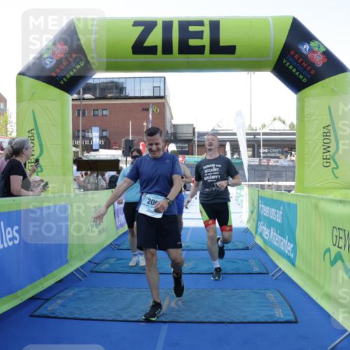 09.08.2026 - GEWOBA Citytriathlon Bremen Yannick Fuchs http://msf.ph/oto/9934585 09.08.2026 11:36:15 Ziel 41, 205, 330 meine-sportfotos.de