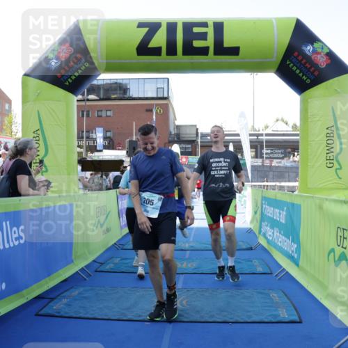 09.08.2026 - GEWOBA Citytriathlon Bremen Yannick Fuchs http://msf.ph/oto/9934588 09.08.2026 11:36:15 Ziel 41, 205, 330 meine-sportfotos.de