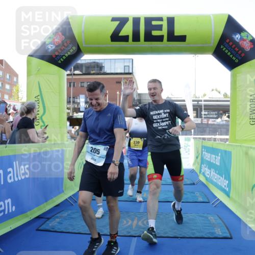 09.08.2026 - GEWOBA Citytriathlon Bremen Yannick Fuchs http://msf.ph/oto/9934592 09.08.2026 11:36:15 Ziel 41, 205, 330 meine-sportfotos.de