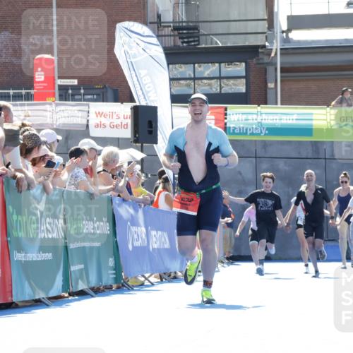 09.08.2026 - GEWOBA Citytriathlon Bremen Yannick Fuchs http://msf.ph/oto/9934593 09.08.2026 14:39:33 Ziel 672, 800 meine-sportfotos.de