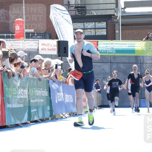 09.08.2026 - GEWOBA Citytriathlon Bremen Yannick Fuchs http://msf.ph/oto/9934595 09.08.2026 14:39:33 Ziel 672, 800 meine-sportfotos.de