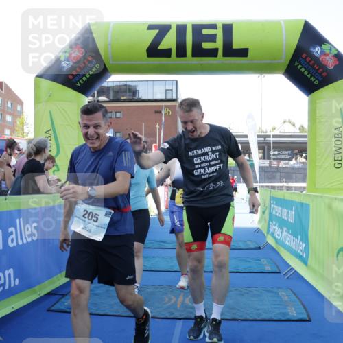 09.08.2026 - GEWOBA Citytriathlon Bremen Yannick Fuchs http://msf.ph/oto/9934596 09.08.2026 11:36:16 Ziel 41, 205, 330 meine-sportfotos.de