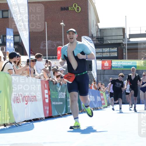09.08.2026 - GEWOBA Citytriathlon Bremen Yannick Fuchs http://msf.ph/oto/9934597 09.08.2026 14:39:35 Ziel 672, 800, 1106 meine-sportfotos.de