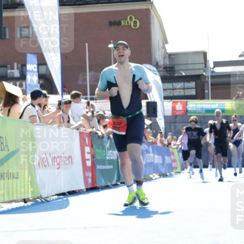 09.08.2026 - GEWOBA Citytriathlon Bremen Yannick Fuchs http://msf.ph/oto/9934598 09.08.2026 14:39:35 Ziel 672, 800, 1106 meine-sportfotos.de