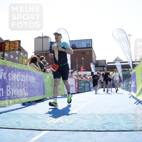 09.08.2026 - GEWOBA Citytriathlon Bremen Yannick Fuchs http://msf.ph/oto/9934604 09.08.2026 14:39:36 Ziel 672, 800, 1106 meine-sportfotos.de