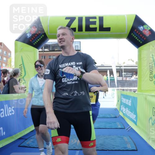 09.08.2026 - GEWOBA Citytriathlon Bremen Yannick Fuchs http://msf.ph/oto/9934605 09.08.2026 11:36:16 Ziel 41, 205, 330 meine-sportfotos.de