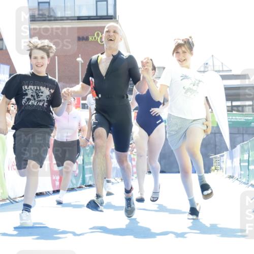 09.08.2026 - GEWOBA Citytriathlon Bremen Yannick Fuchs http://msf.ph/oto/9934610 09.08.2026 14:39:38 Ziel 672, 800, 1106 meine-sportfotos.de