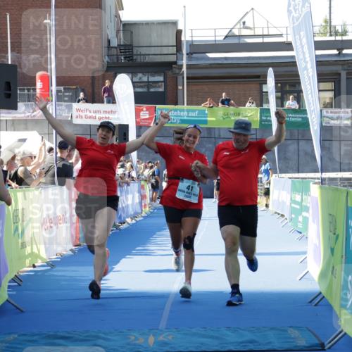 09.08.2026 - GEWOBA Citytriathlon Bremen Yannick Fuchs http://msf.ph/oto/9934614 09.08.2026 11:36:19 Ziel 41 meine-sportfotos.de