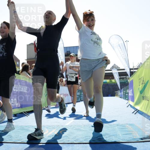 09.08.2026 - GEWOBA Citytriathlon Bremen Yannick Fuchs http://msf.ph/oto/9934619 09.08.2026 14:39:38 Ziel 672, 800, 1106 meine-sportfotos.de