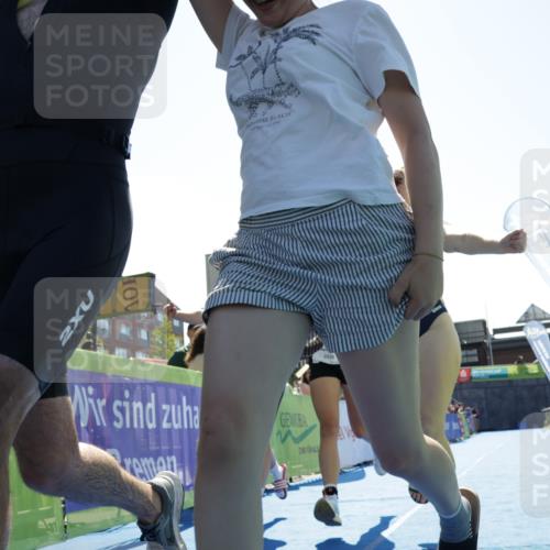 09.08.2026 - GEWOBA Citytriathlon Bremen Yannick Fuchs http://msf.ph/oto/9934623 09.08.2026 14:39:39 Ziel 672, 800, 1106 meine-sportfotos.de