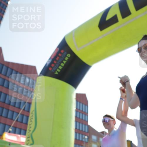 09.08.2026 - GEWOBA Citytriathlon Bremen Yannick Fuchs http://msf.ph/oto/9934628 09.08.2026 14:39:39 Ziel 672, 800, 1106 meine-sportfotos.de