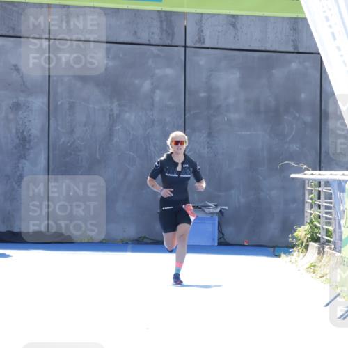 09.08.2026 - GEWOBA Citytriathlon Bremen Yannick Fuchs http://msf.ph/oto/9934638 09.08.2026 14:40:00 Ziel  meine-sportfotos.de