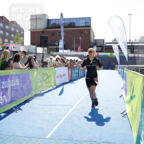 09.08.2026 - GEWOBA Citytriathlon Bremen Yannick Fuchs http://msf.ph/oto/9934651 09.08.2026 14:40:09 Ziel 968 meine-sportfotos.de