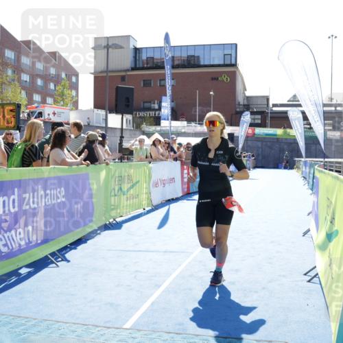 09.08.2026 - GEWOBA Citytriathlon Bremen Yannick Fuchs http://msf.ph/oto/9934655 09.08.2026 14:40:09 Ziel 968 meine-sportfotos.de
