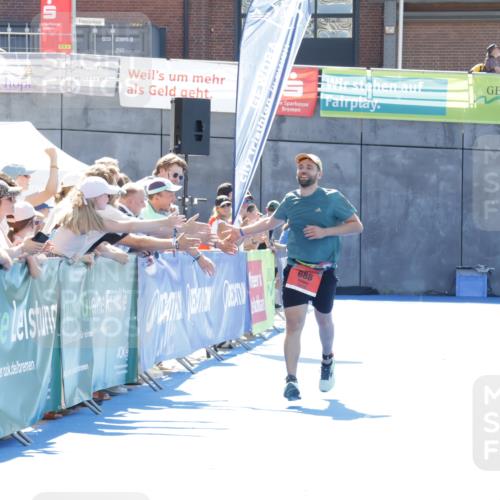09.08.2026 - GEWOBA Citytriathlon Bremen Yannick Fuchs http://msf.ph/oto/9934669 09.08.2026 14:40:18 Ziel 688 meine-sportfotos.de