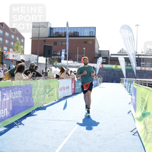 09.08.2026 - GEWOBA Citytriathlon Bremen Yannick Fuchs http://msf.ph/oto/9934681 09.08.2026 14:40:22 Ziel 688 meine-sportfotos.de