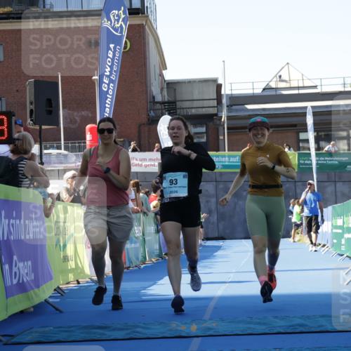 09.08.2026 - GEWOBA Citytriathlon Bremen Yannick Fuchs http://msf.ph/oto/9934683 09.08.2026 11:36:38 Ziel 93 meine-sportfotos.de