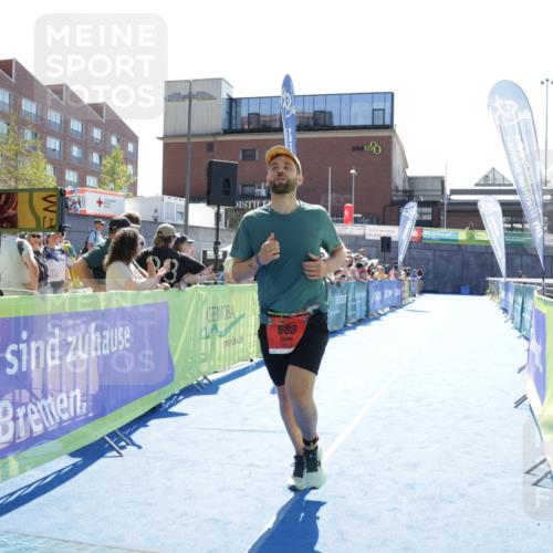 09.08.2026 - GEWOBA Citytriathlon Bremen Yannick Fuchs http://msf.ph/oto/9934686 09.08.2026 14:40:22 Ziel 688 meine-sportfotos.de