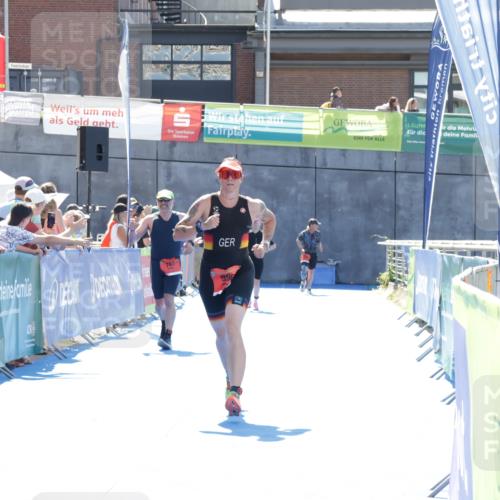 09.08.2026 - GEWOBA Citytriathlon Bremen Yannick Fuchs http://msf.ph/oto/9934700 09.08.2026 14:40:34 Ziel 996 meine-sportfotos.de