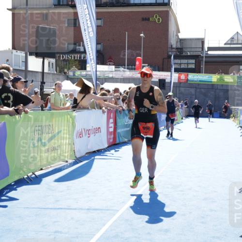 09.08.2026 - GEWOBA Citytriathlon Bremen Yannick Fuchs http://msf.ph/oto/9934710 09.08.2026 14:40:35 Ziel 785, 996 meine-sportfotos.de