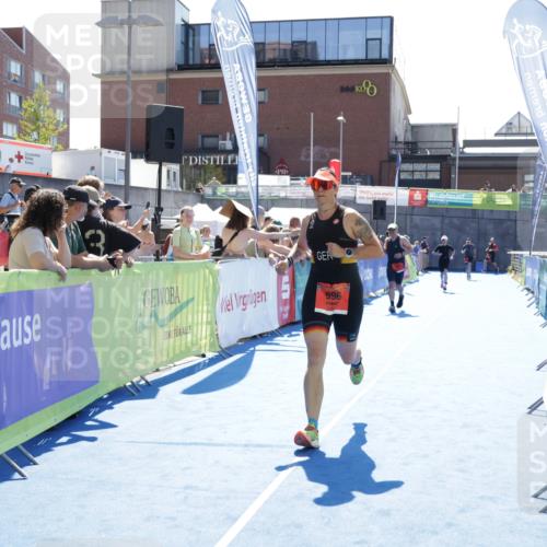 09.08.2026 - GEWOBA Citytriathlon Bremen Yannick Fuchs http://msf.ph/oto/9934712 09.08.2026 14:40:36 Ziel 785, 996 meine-sportfotos.de