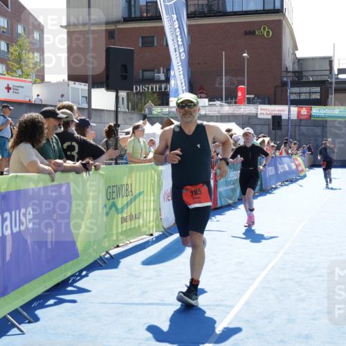 09.08.2026 - GEWOBA Citytriathlon Bremen Yannick Fuchs http://msf.ph/oto/9934722 09.08.2026 14:40:40 Ziel 785, 859, 939, 996 meine-sportfotos.de