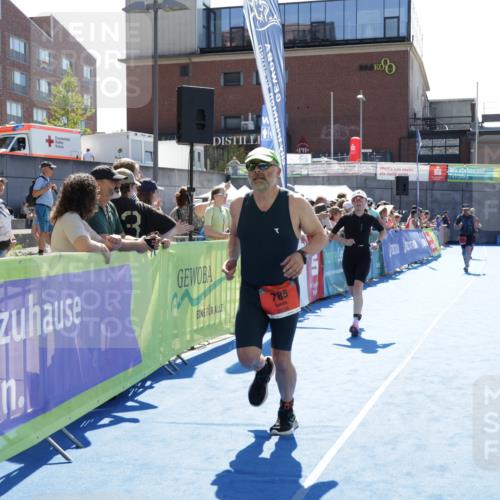 09.08.2026 - GEWOBA Citytriathlon Bremen Yannick Fuchs http://msf.ph/oto/9934724 09.08.2026 14:40:40 Ziel 785, 859, 939, 996 meine-sportfotos.de