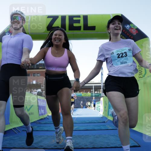 09.08.2026 - GEWOBA Citytriathlon Bremen Yannick Fuchs http://msf.ph/oto/9934747 09.08.2026 11:36:49 Ziel 223, 313 meine-sportfotos.de