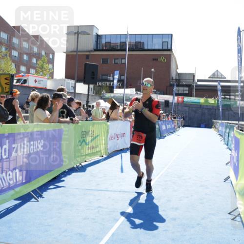 09.08.2026 - GEWOBA Citytriathlon Bremen Yannick Fuchs http://msf.ph/oto/9934753 09.08.2026 14:40:47 Ziel 779, 859, 939 meine-sportfotos.de