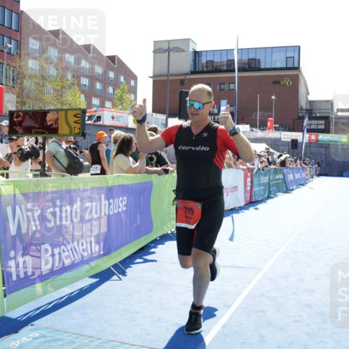 09.08.2026 - GEWOBA Citytriathlon Bremen Yannick Fuchs http://msf.ph/oto/9934761 09.08.2026 14:40:48 Ziel 779, 859 meine-sportfotos.de