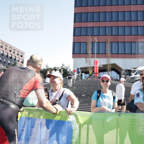 09.08.2026 - GEWOBA Citytriathlon Bremen Yannick Fuchs http://msf.ph/oto/9934766 09.08.2026 14:40:51 Ziel 779 meine-sportfotos.de